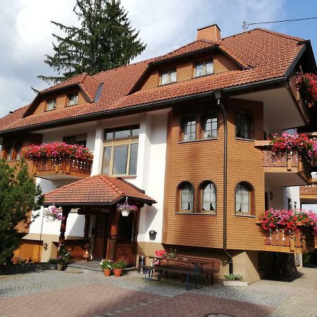 Gaestehaus Roessle Rötenbach Екстериор снимка