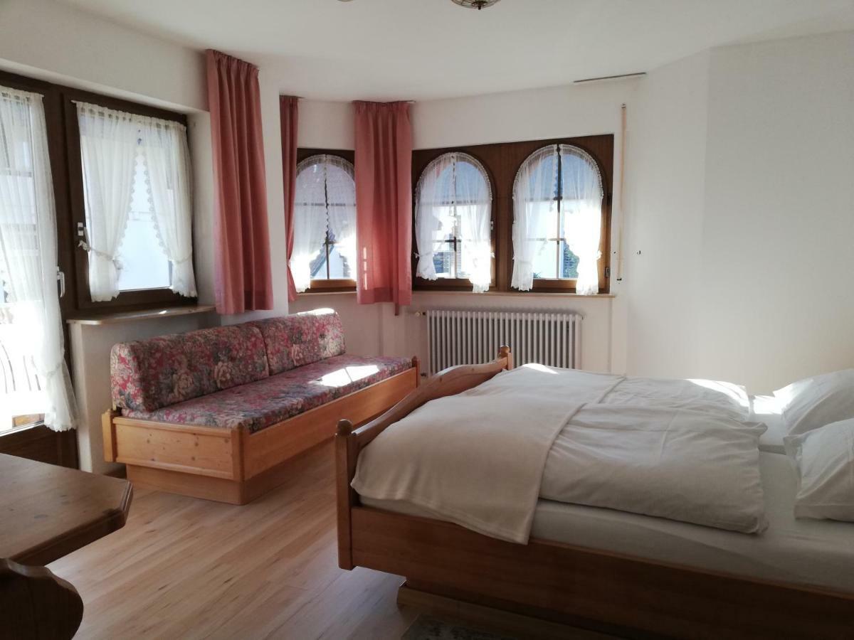 Gaestehaus Roessle Rötenbach Екстериор снимка