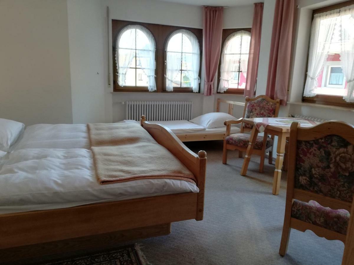 Gaestehaus Roessle Rötenbach Екстериор снимка